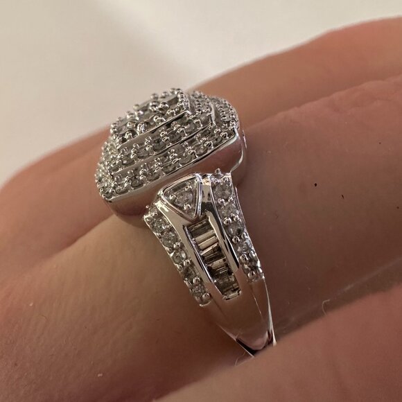 Beautiful 1.00 Carat Natural Cushion Cut Diamond Ring Size 6.25 - Picture 14 of 16